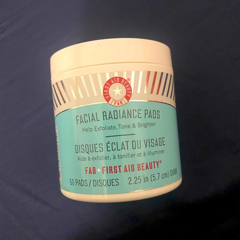 First Aid Beauty Facial Radiance Pads